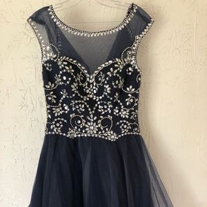 GORGEOUS Short Formal Dress